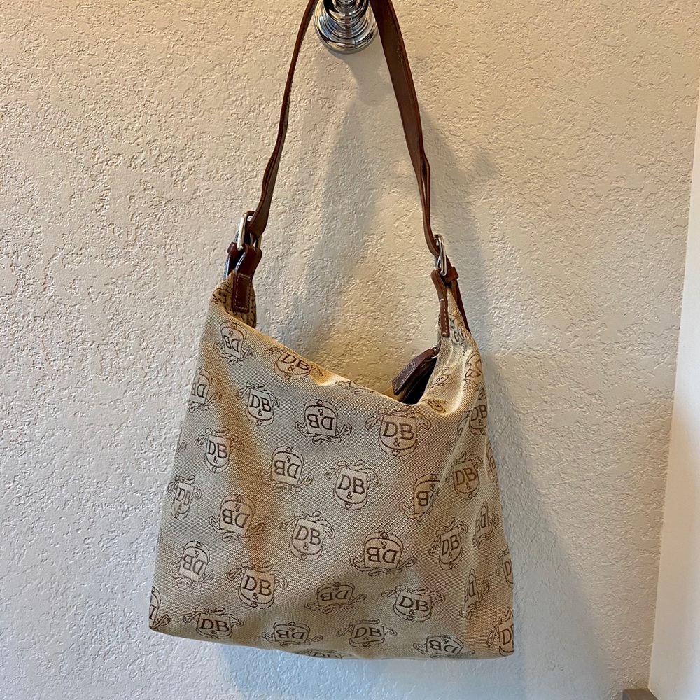Dooney & Bourke logo handbag